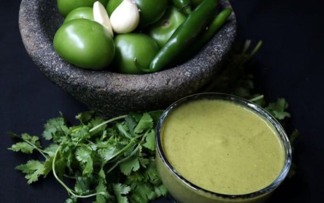 Salsa de jalapeño con cilantro extra picosa, así la puedes preparar