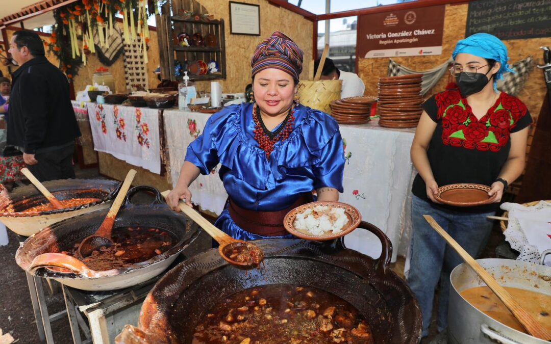 Se deleitaron 38 mil personas con platillos de cocineras tradicionales