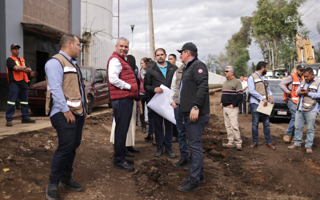 Supervisa Bedolla construcción de avenida San Francisco en Uruapan