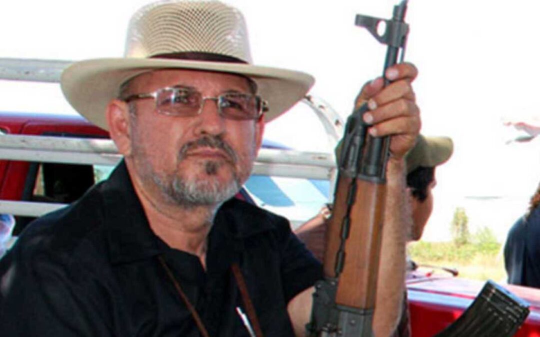 Detienen a Bryan “N”, implicado en el homicidio del exlíder de autodefensas, Hipólito Mora Chávez