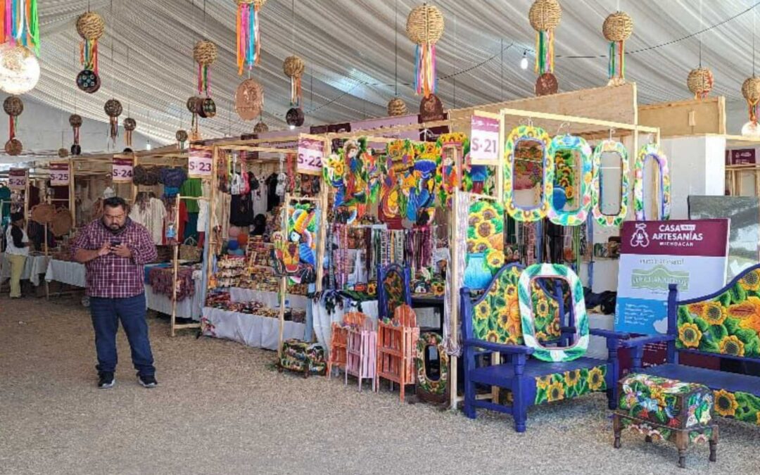 Artesanía michoacana, presente en la Feria de León 2024