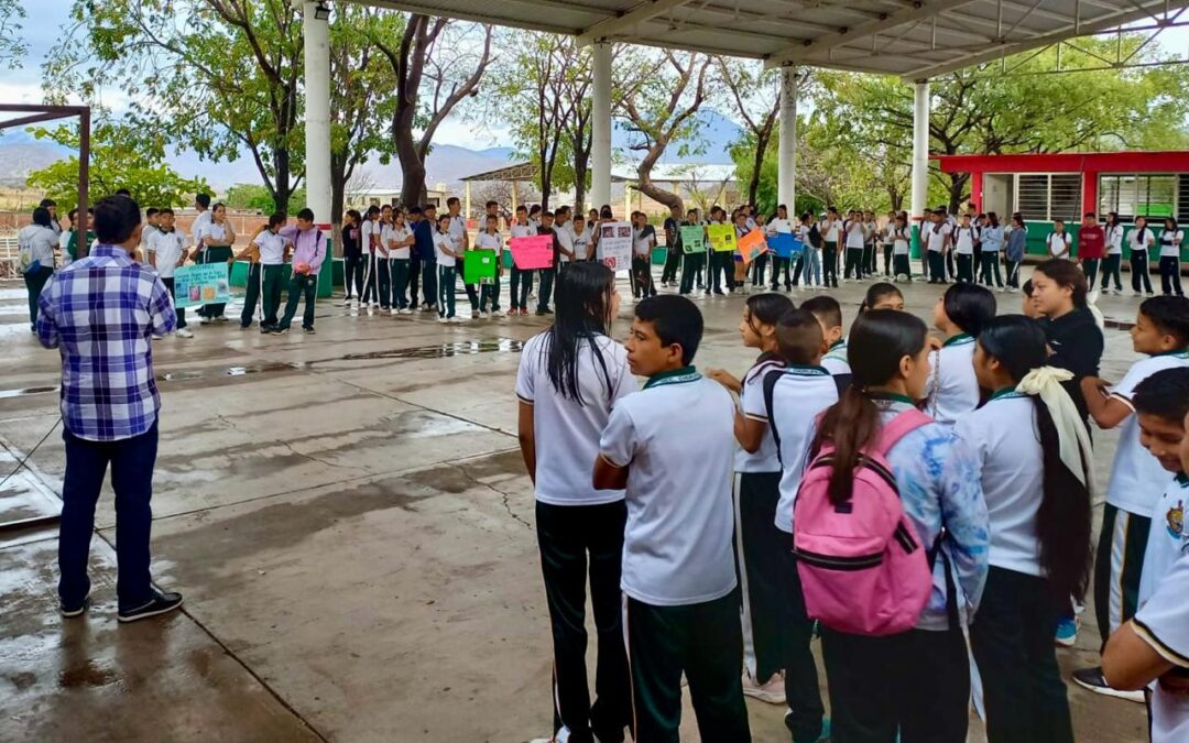 En las aulas y capacitación, más de 45 mil docentes michoacanos: SEE