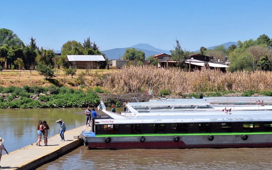 Falso que se haya interrumpido servicio de lanchas en lago de Pátzcuaro: CEAC
