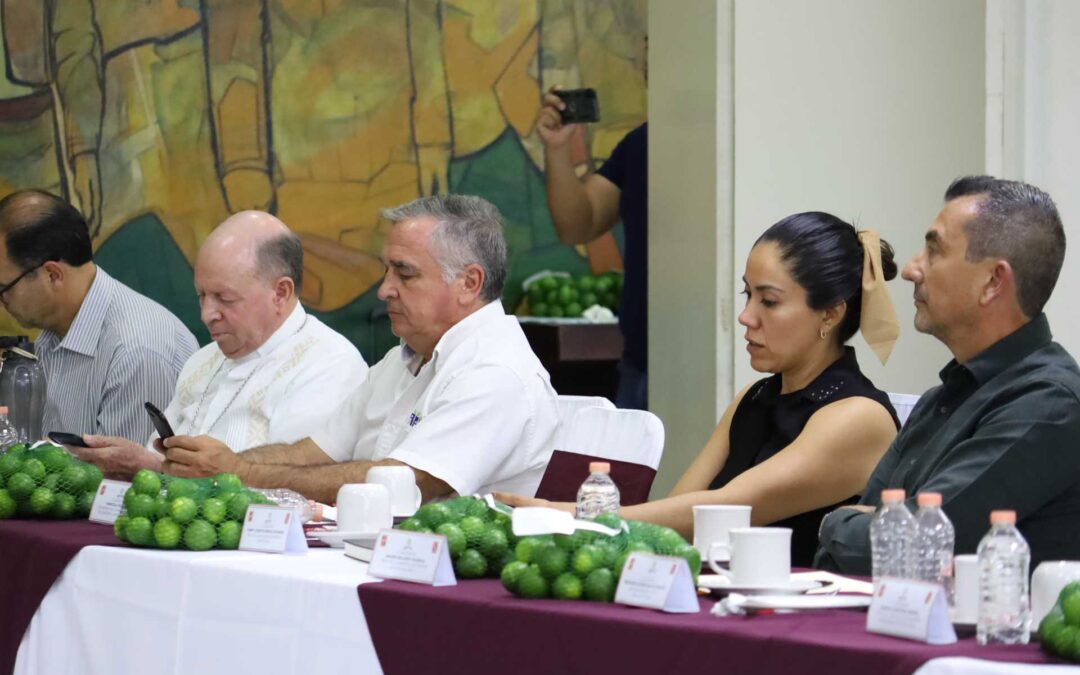 Fanny Arreola asiste a la Mesa Ciudadana de Seguridad y Justicia, Región Apatzingán.