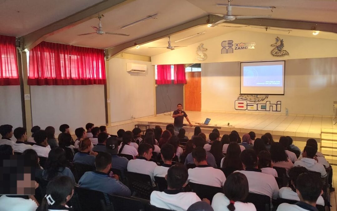 Lleva FGE taller sobre violencia con perspectiva de género a estudiantes de preparatoria en Zamora