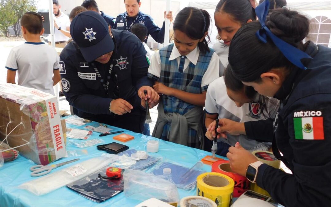 Niñas y niños conocen labores de la Guardia Civil para garantizar la seguridad