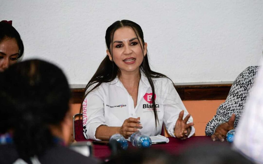 Blanca Álvarez Se Compromete a Fortalecer al Heróico Cuerpo de Bomberos de Apatzingán