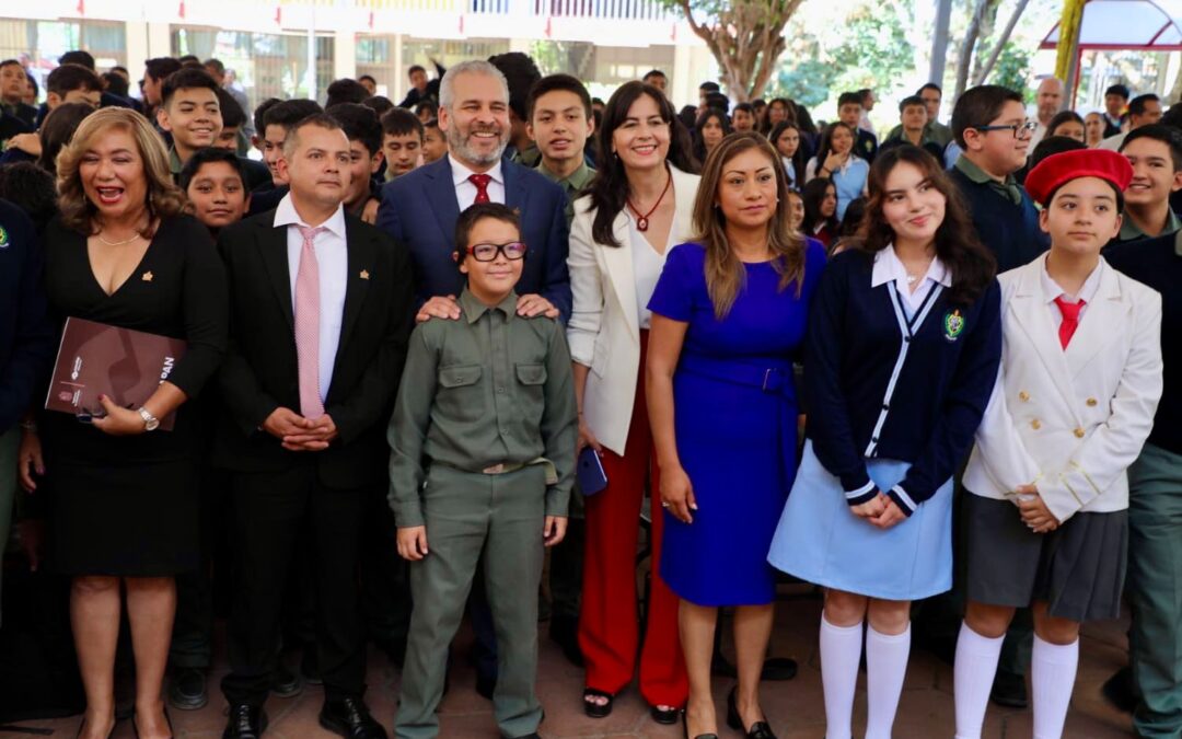 Bedolla convoca a docentes a seguir sin paros por segundo año consecutivo