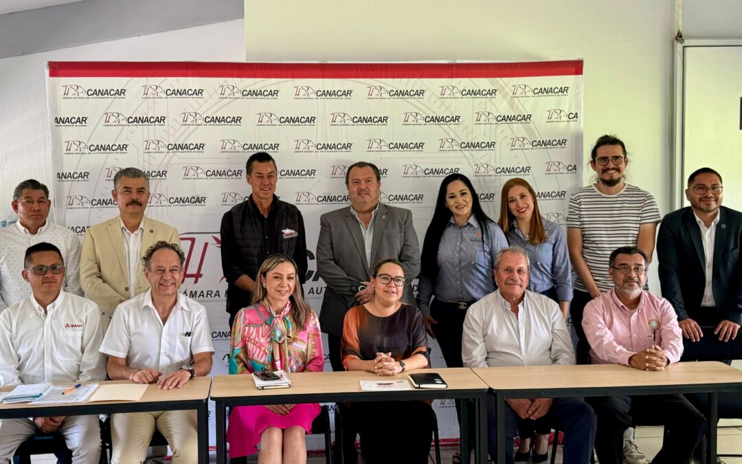 Icatmi y Canacar unen esfuerzos para capacitar a conductores de autotransporte en Cetransporta