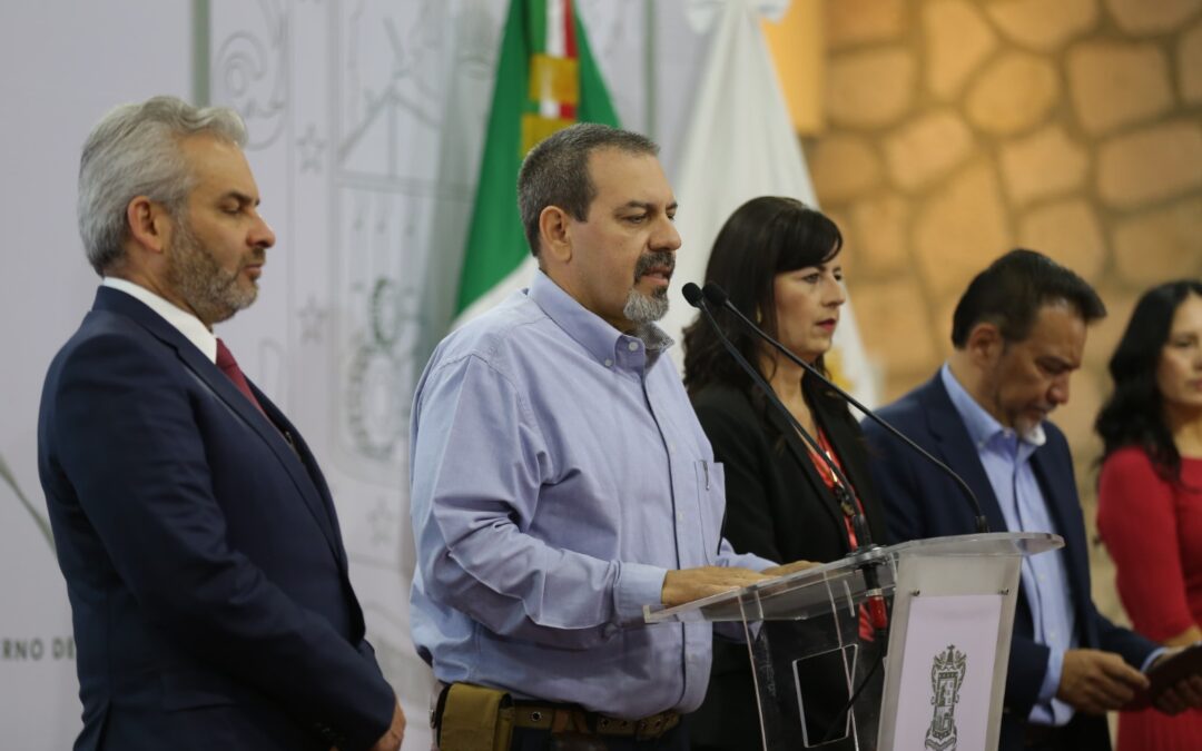 Arranca Marina acciones de dragado para el rescate del lago de Pátzcuaro