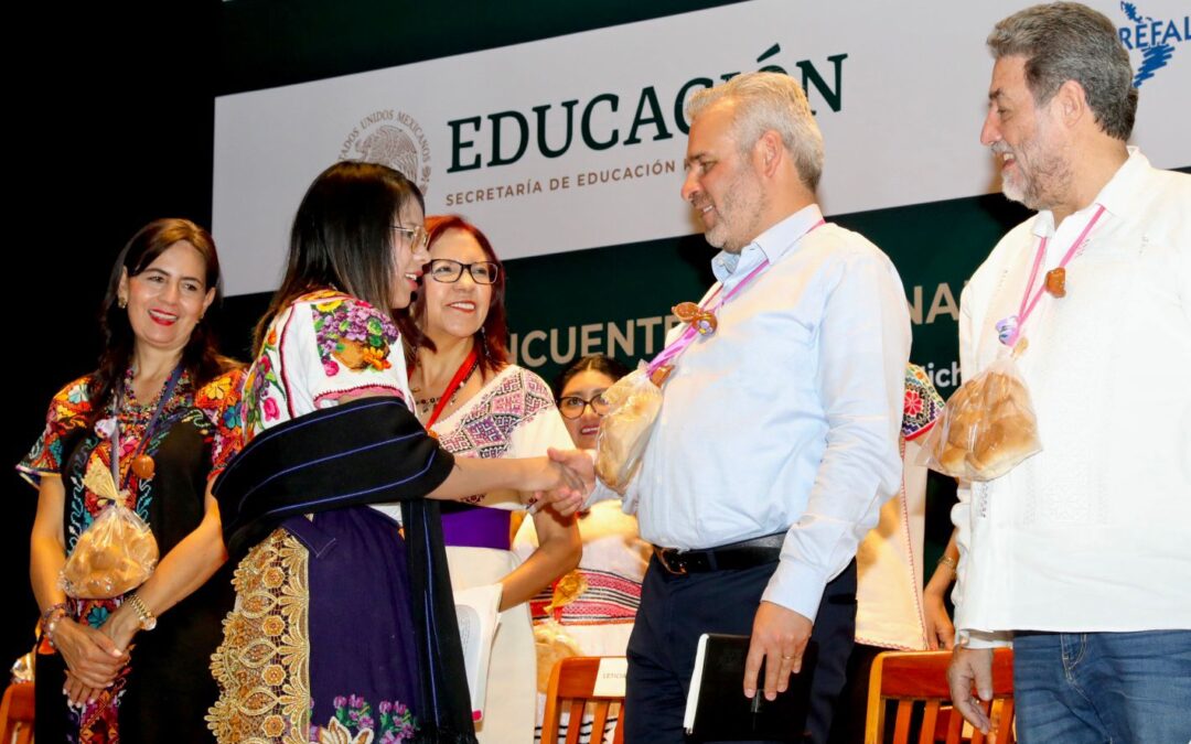 Llama Bedolla a universidades interculturales indígenas a la preservación de recursos naturales