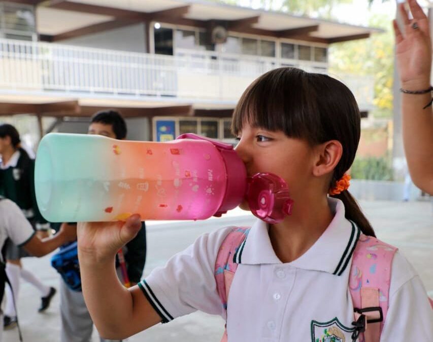Estas son las medidas que recomienda la SEE a escuelas para prevenir afectaciones por calor