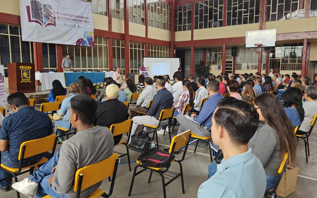 Docentes del Cecytem comparten experiencias para mejorar sus habilidades de enseñanza