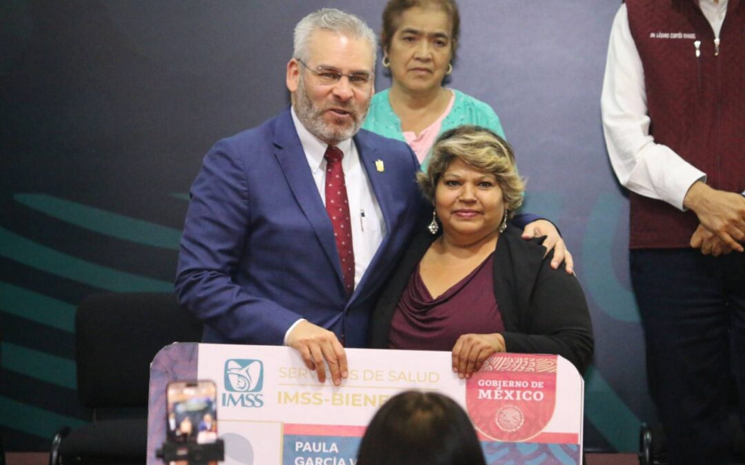 Bedolla arranca entrega de credenciales IMSS-Bienestar