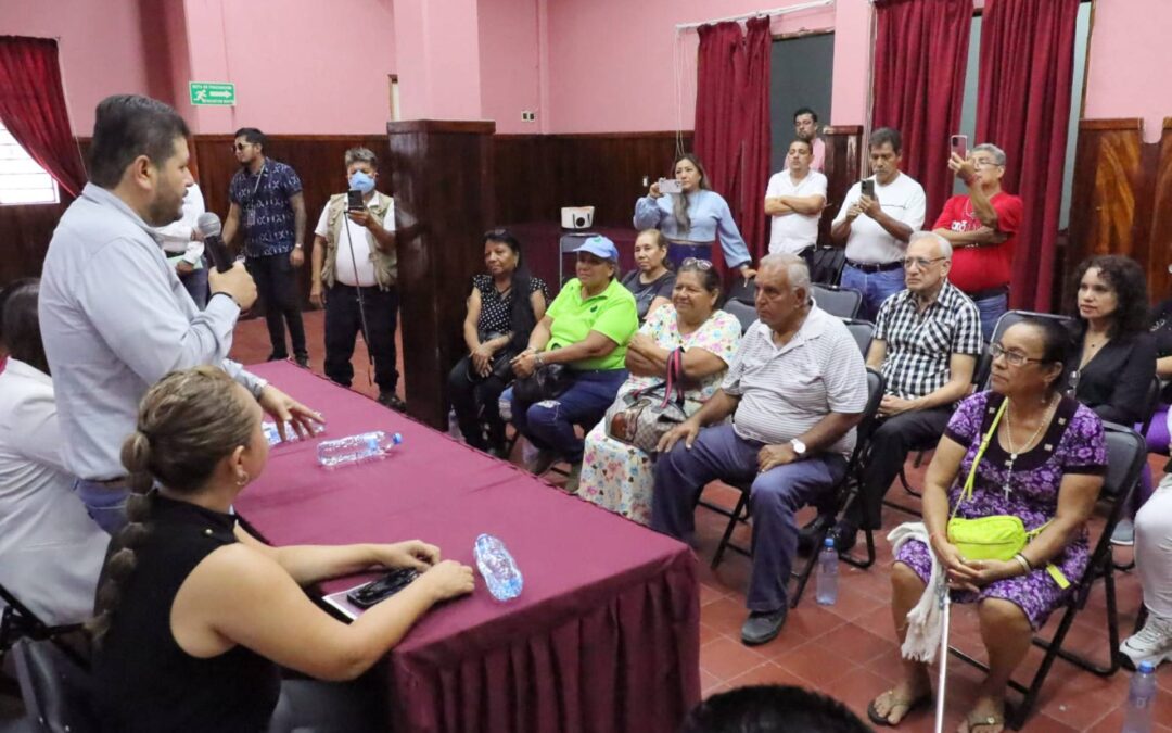 Gobierno de Apatzingán y la Semigrante entregan visas del programa «Reunificación Familiar»