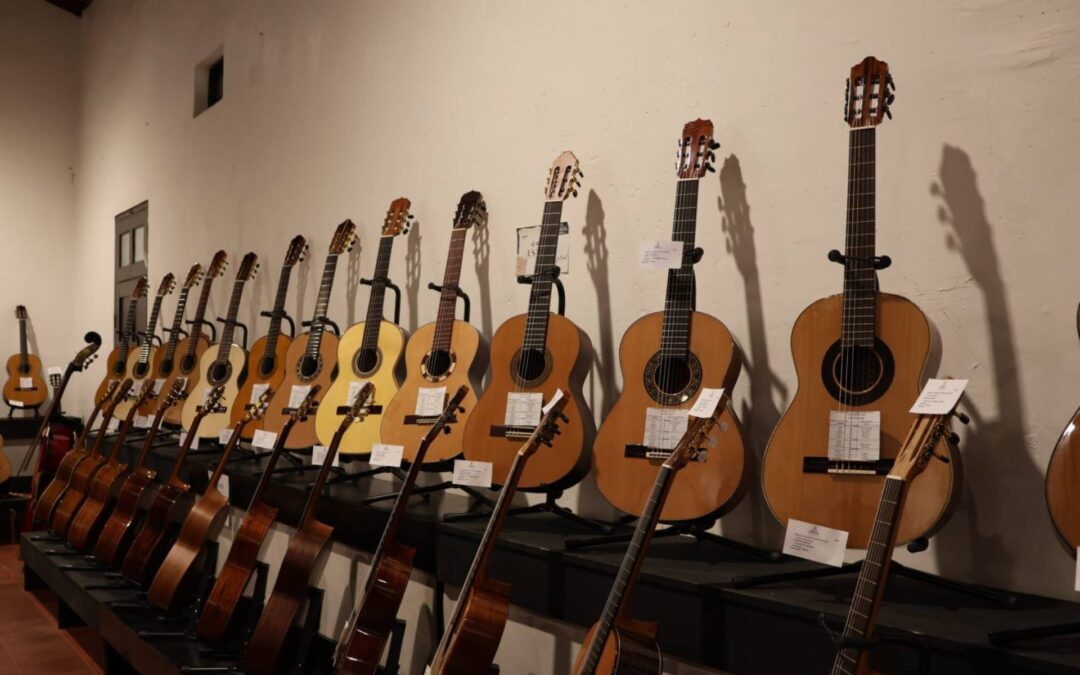 Vive la 49 Feria Internacional de la Guitarra de Paracho