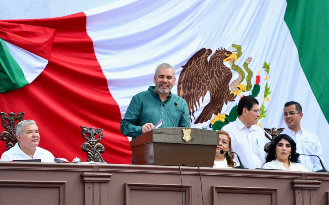 Solicita Bedolla rehabilitación de red carretera federal en Michoacán