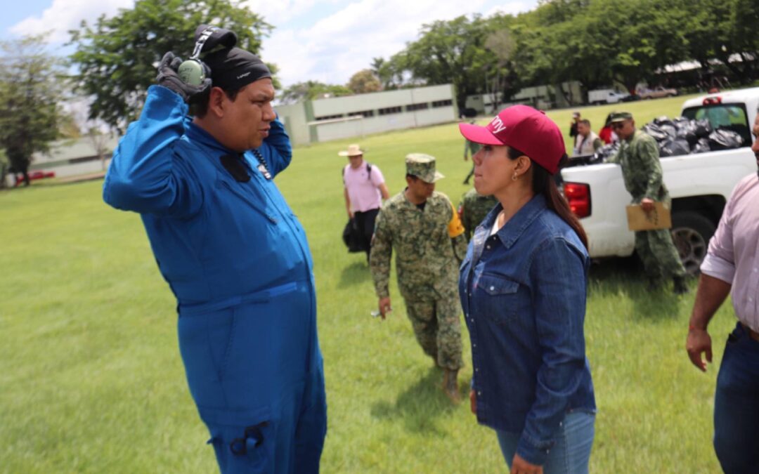 Tras huracán «John», Fanny Arreola reparte víveres en comunidades rurales más necesitadas de Apatzingán