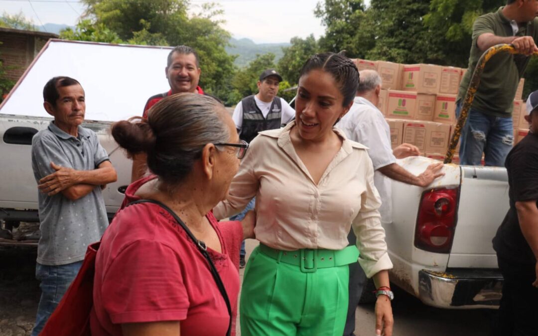 DIF Apatzingán entrega Despensas a colonias de la zona urbana y comunidades rurales.