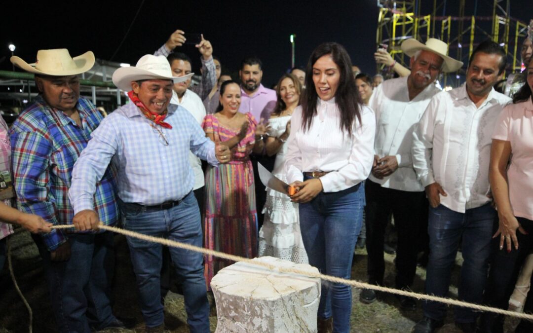 Apatzingán se viste de fiesta e historia al celebrar el Aniversario de la Constitución de 1814