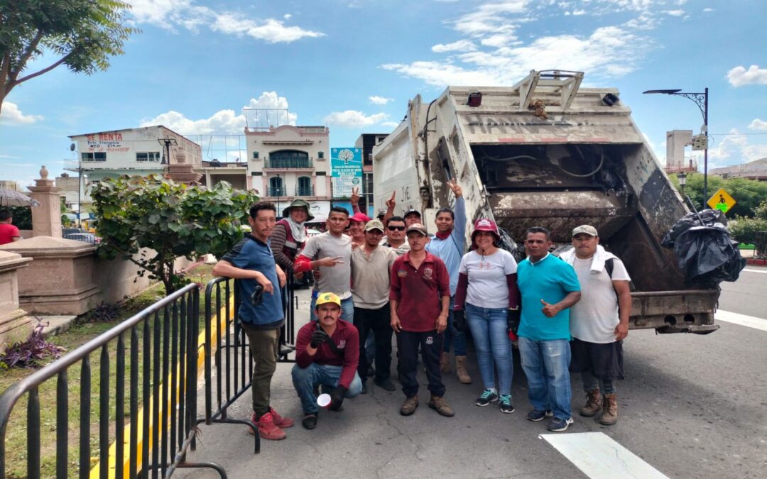 Intensifican jornada de limpieza en Apatzingán.