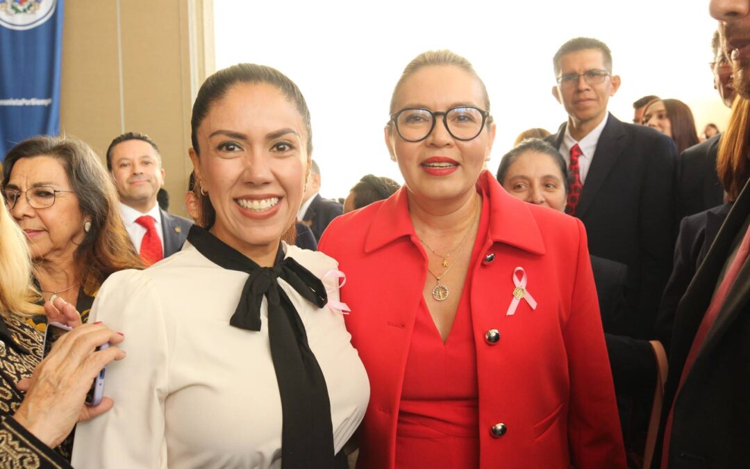 Fanny Arreola felicita los avances en la educación en Michoacán.