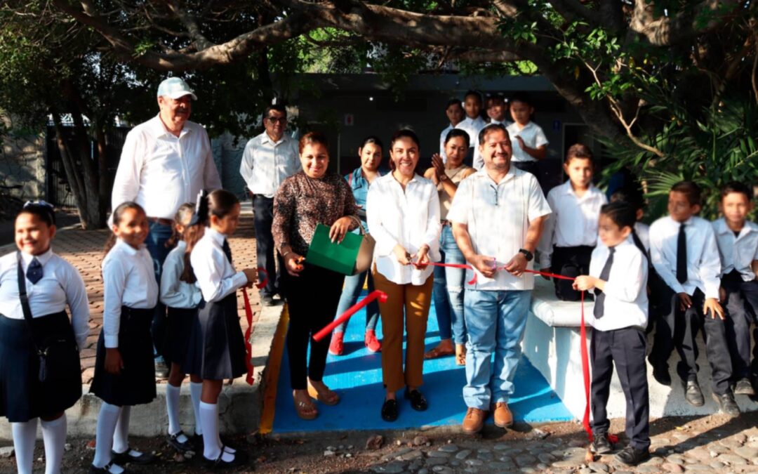 Programa “La Escuela es Nuestra” llega a la primaria «Amalia Solórzano» en Apatzingán