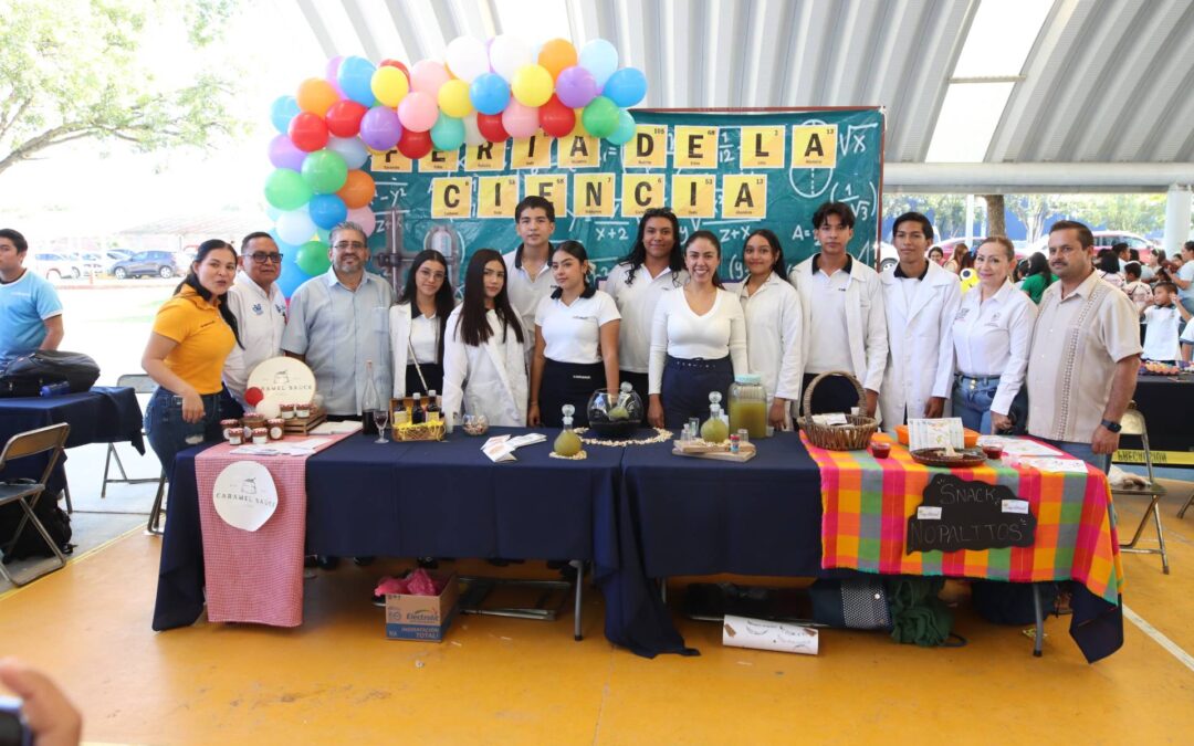 Todo un éxito la Feria de Ciencia y la Tecnología en Apatzingán