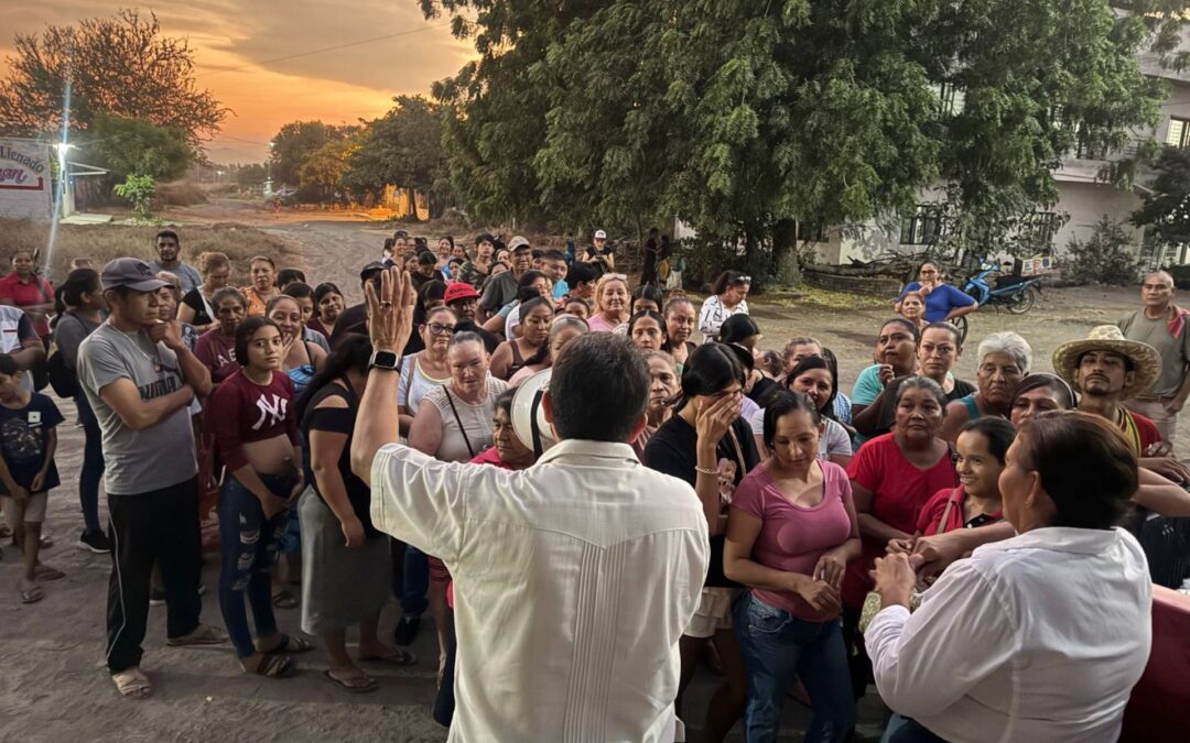 José Luis Cruz Lucatero, regresa a las colonias para saludar a las familias apatzinguenses.