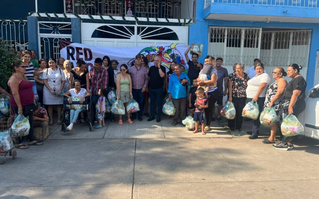 RAA entrega despensas a familias apatzinguenses