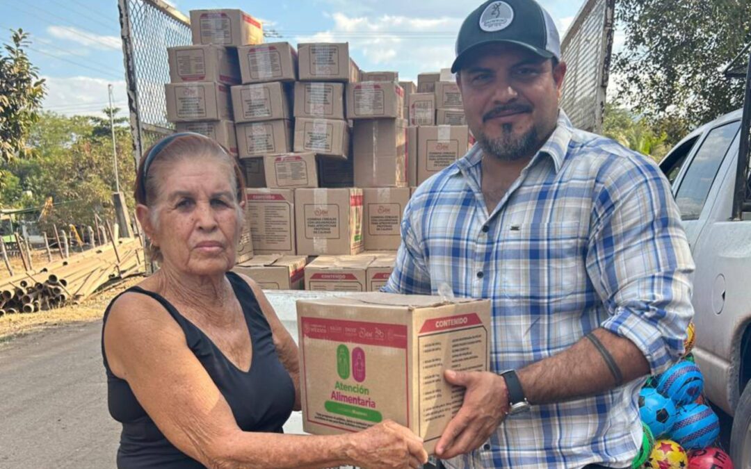 DIF Apatzingán entrega despensas en comunidades rurales