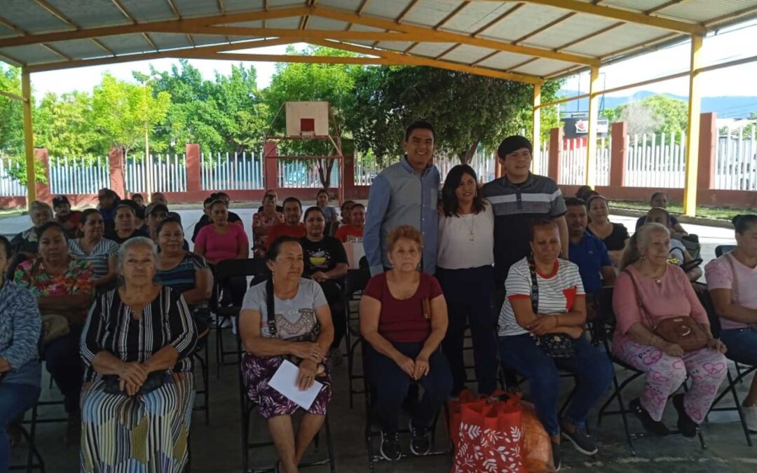 DIF Apatzingán impulsa Salud Visual en Adultos Mayores con la entrega de lentes