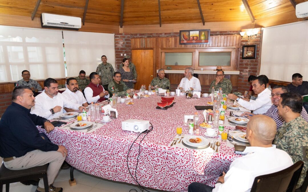 En Apatzingán Bedolla consolida coordinación con la Defensa y Guardia Nacional
