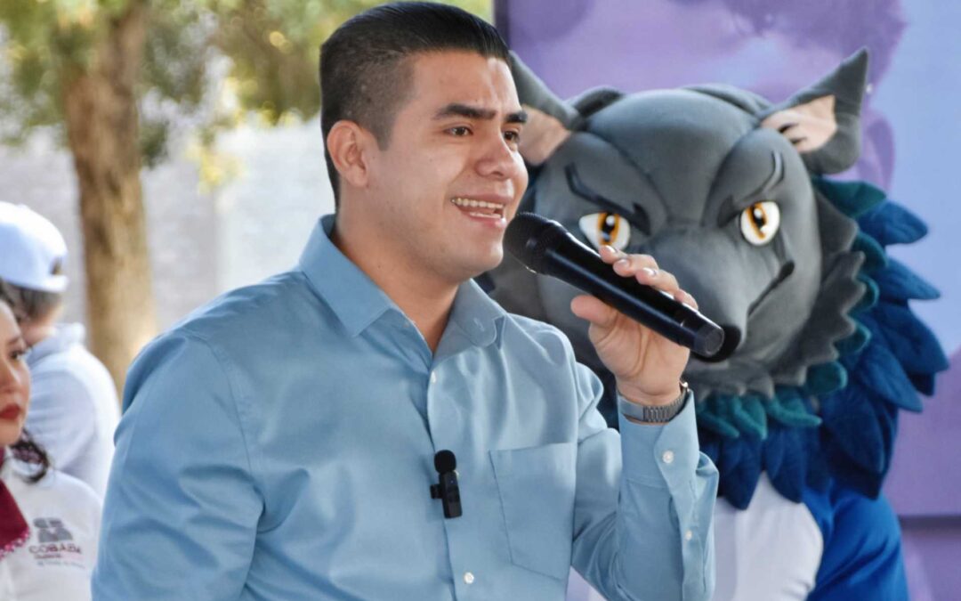 #HugoMolina invitó a adolescentes proximos a salir de secundaria a continuar estudiando en la Expo Preparate 2025.