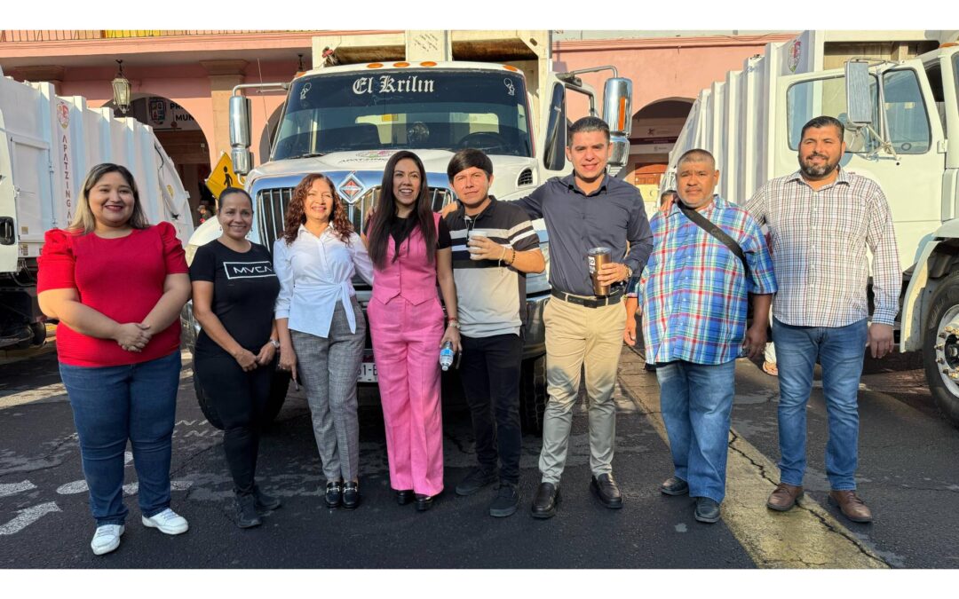Entrega de camiones recolectores: un paso firme hacia un Apatzingán más limpio: Hugo Molina