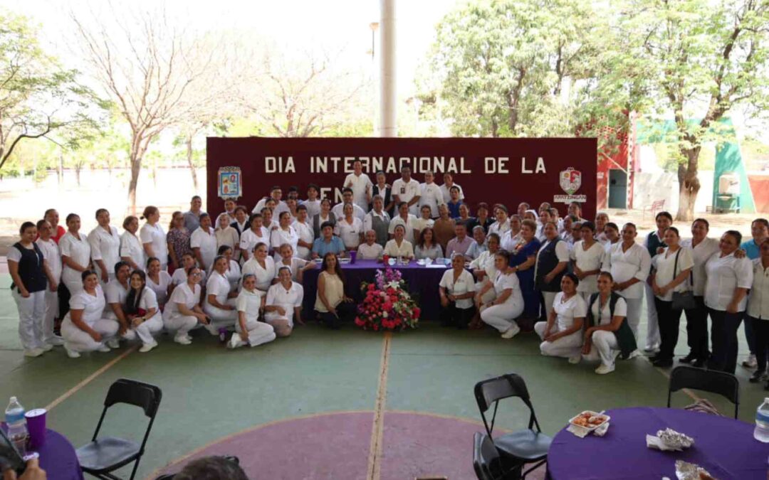 Fanny Arreola reconoce la labor de los y las enfermeras en su día.