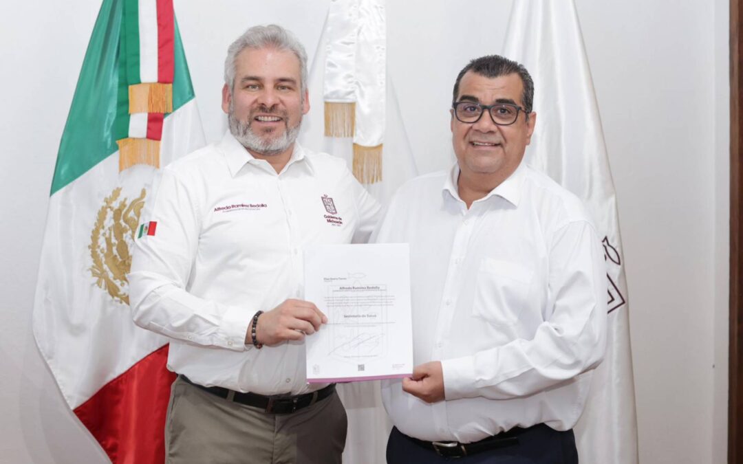 Nombra Bedolla a Elías Ibarra como secretario de Salud