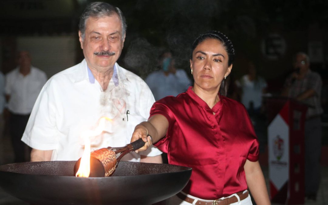 Apatzingán recibe con orgullo el Fuego Patrio 2025