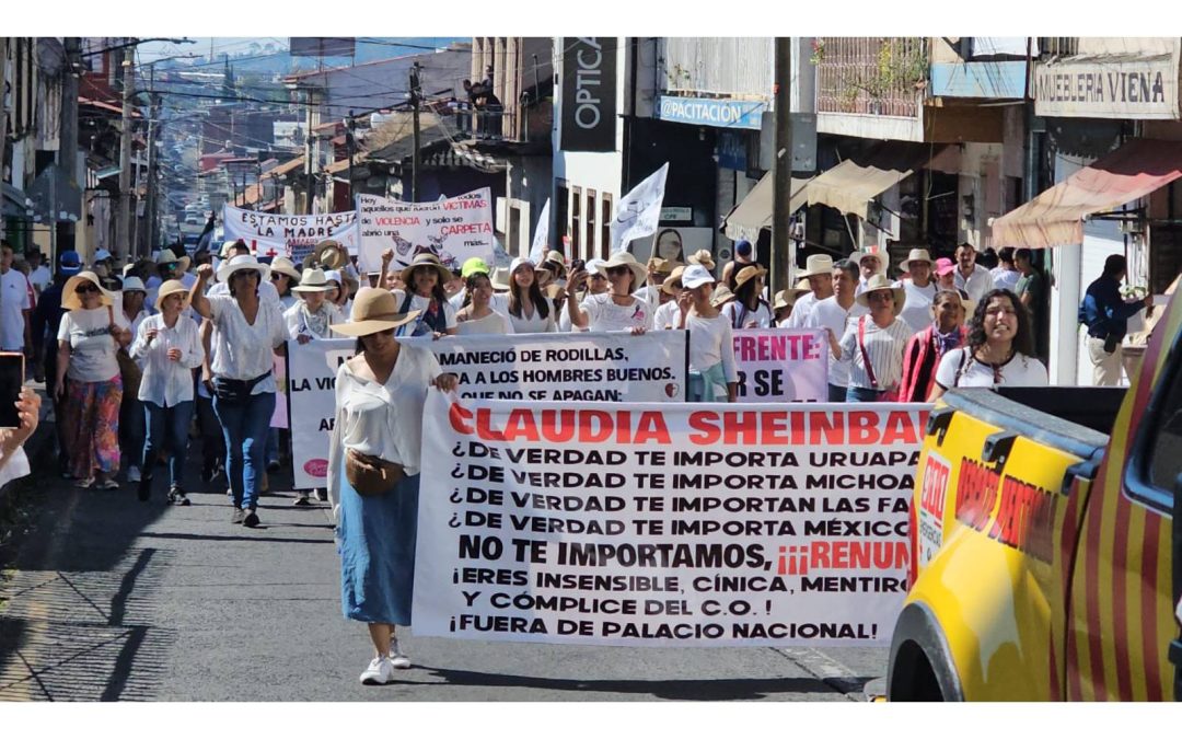 Uruapan Exige Paz y Justicia en Marcha Masiva Tras el Asesinato del Alcalde Manzo