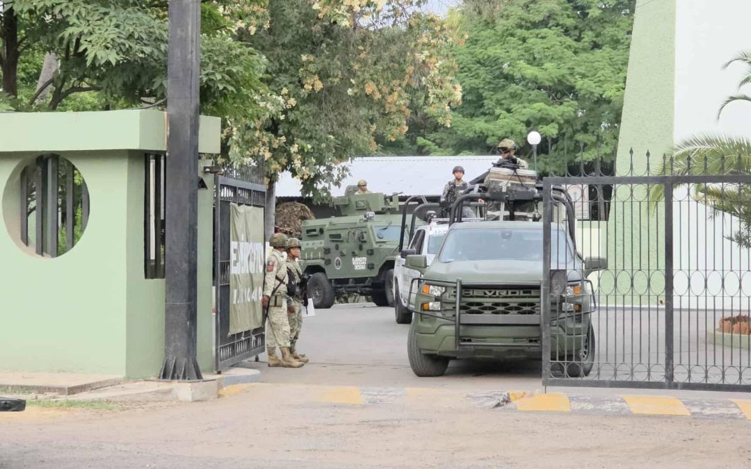Explosión de mina terrestre deja dos militares lesionados en Apatzingán