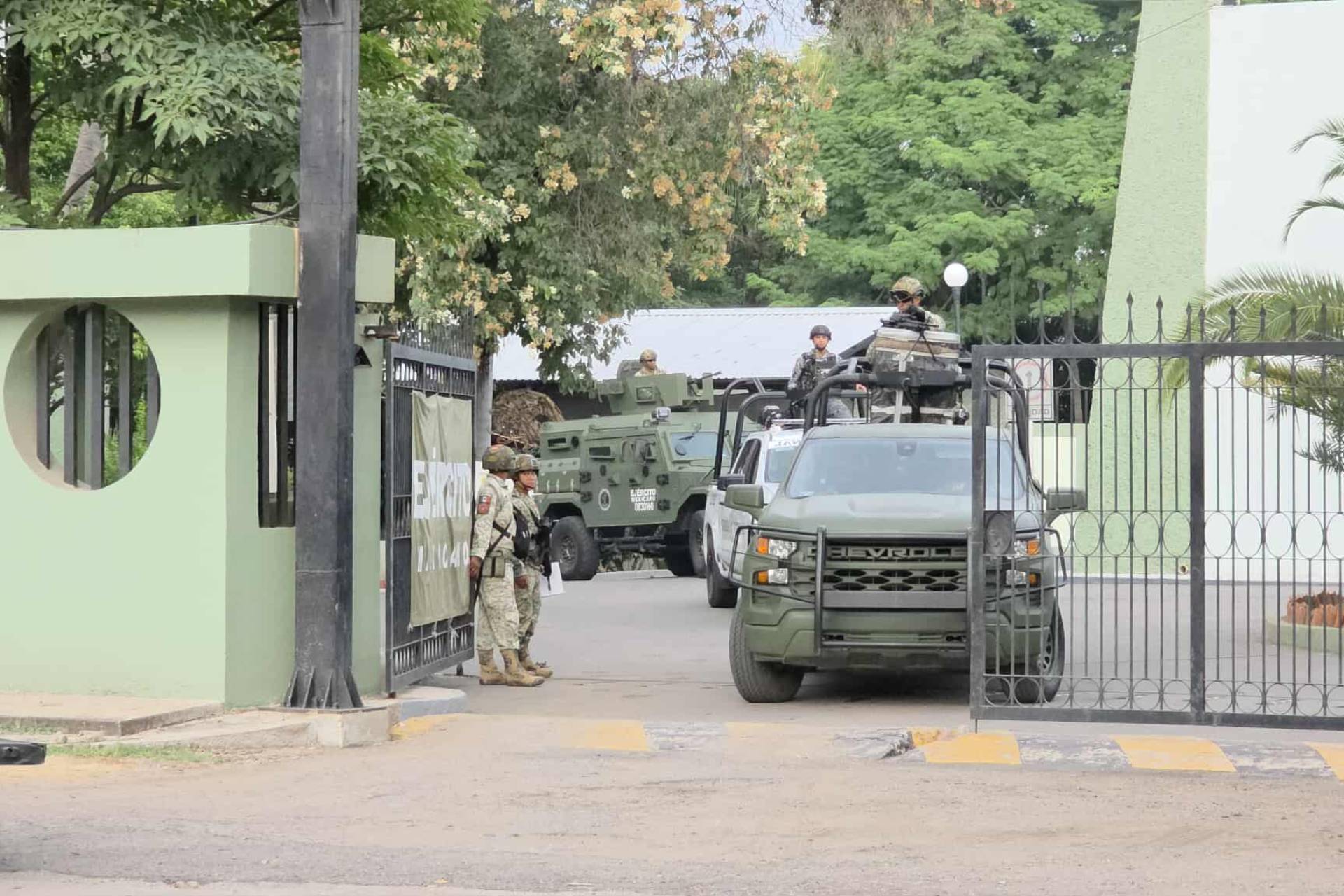 Explosión de mina terrestre deja dos militares lesionados en Apatzingán