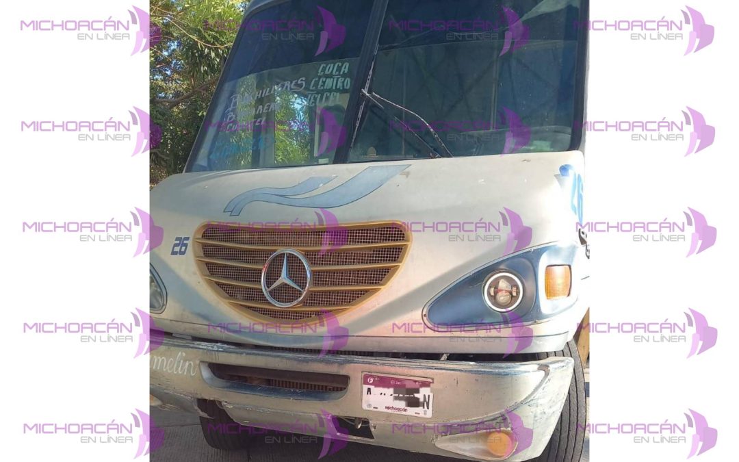 Riña entre operadores del transporte urbano deja a un hombre herido por arma blanca en Apatzingán