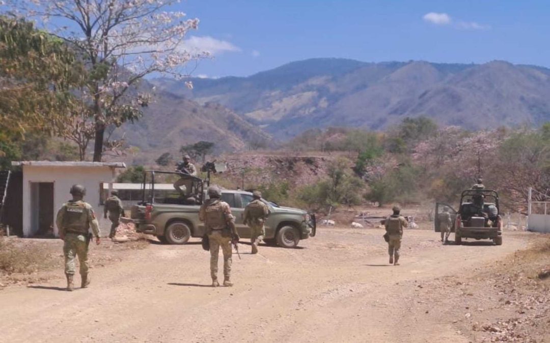 Despliegue de fuerzas federales en Aguililla tras denuncia ciudadana