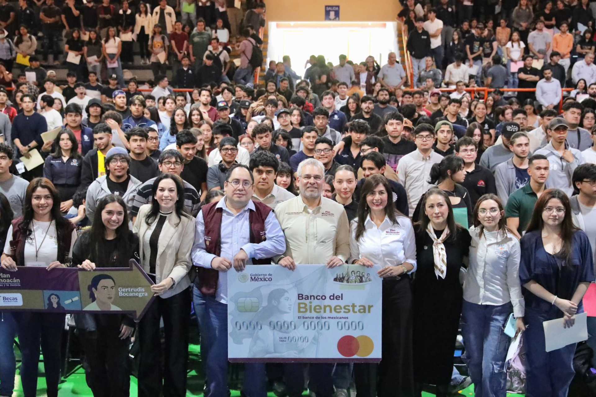 Próximo lunes se presenta plataforma para entrega de chips con internet gratuito para estudiantes de prepa y universidad: Bedolla