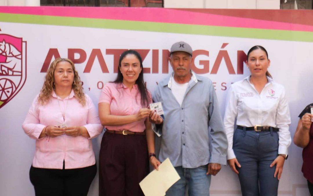 Gobierno de Apatzingán acerca Programa «Orgullo Migrante» a la ciudadanía.
