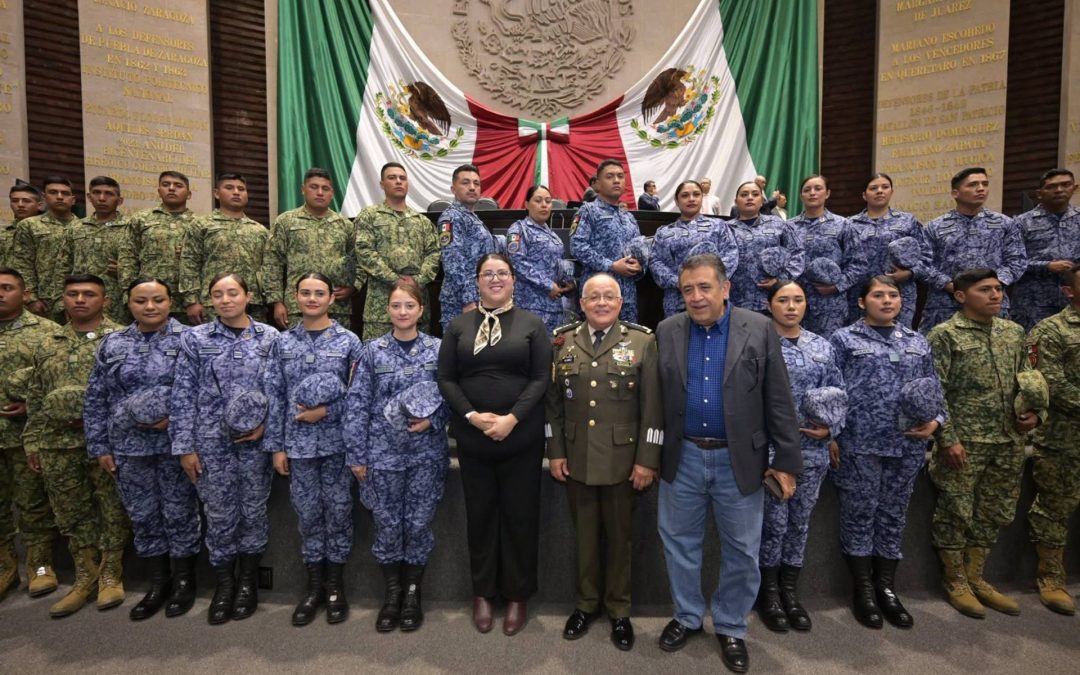 Ejército Mexicano: Lealtad al Pueblo y Defensa de la Constitución: Cruz Lucatero.