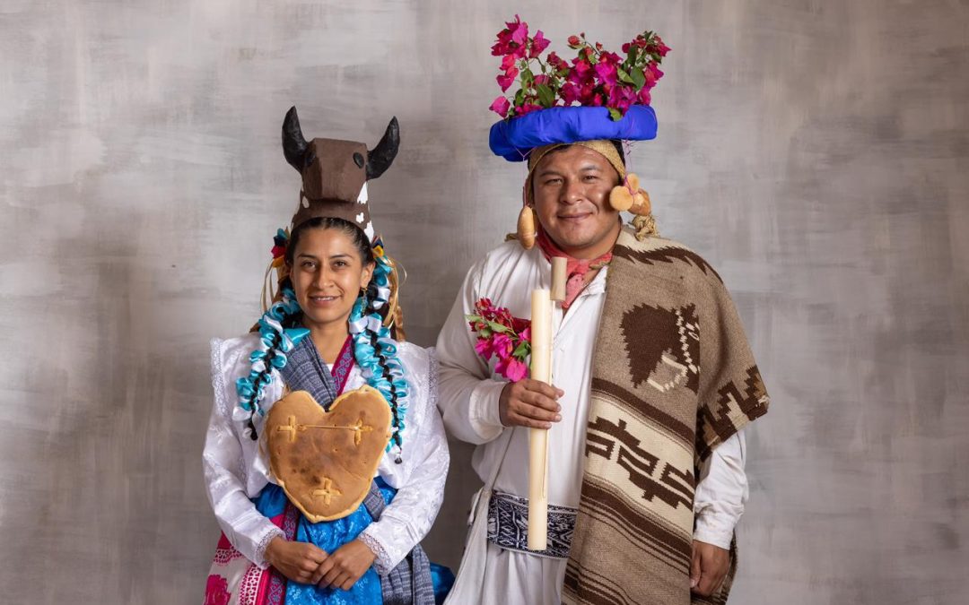 Tianguis Artesanal de Domingo de Ramos se viste de tradición con la Muestra de Indumentaria