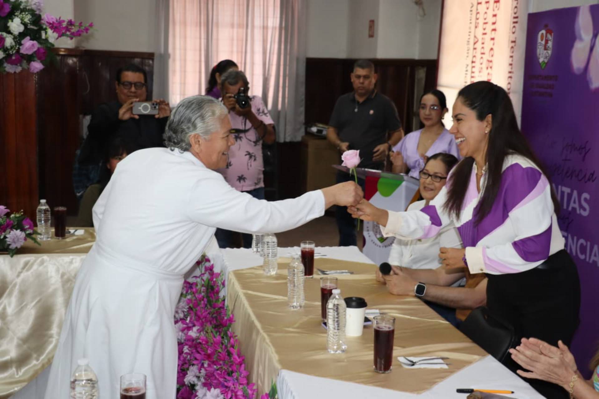 En Apatzingán, cada mujer es una heroína que transforma su comunidad: Fanny L. Arreola.