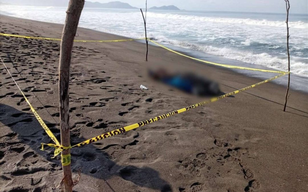 Hallan a hombre ejecutado en playas de Coahuayana