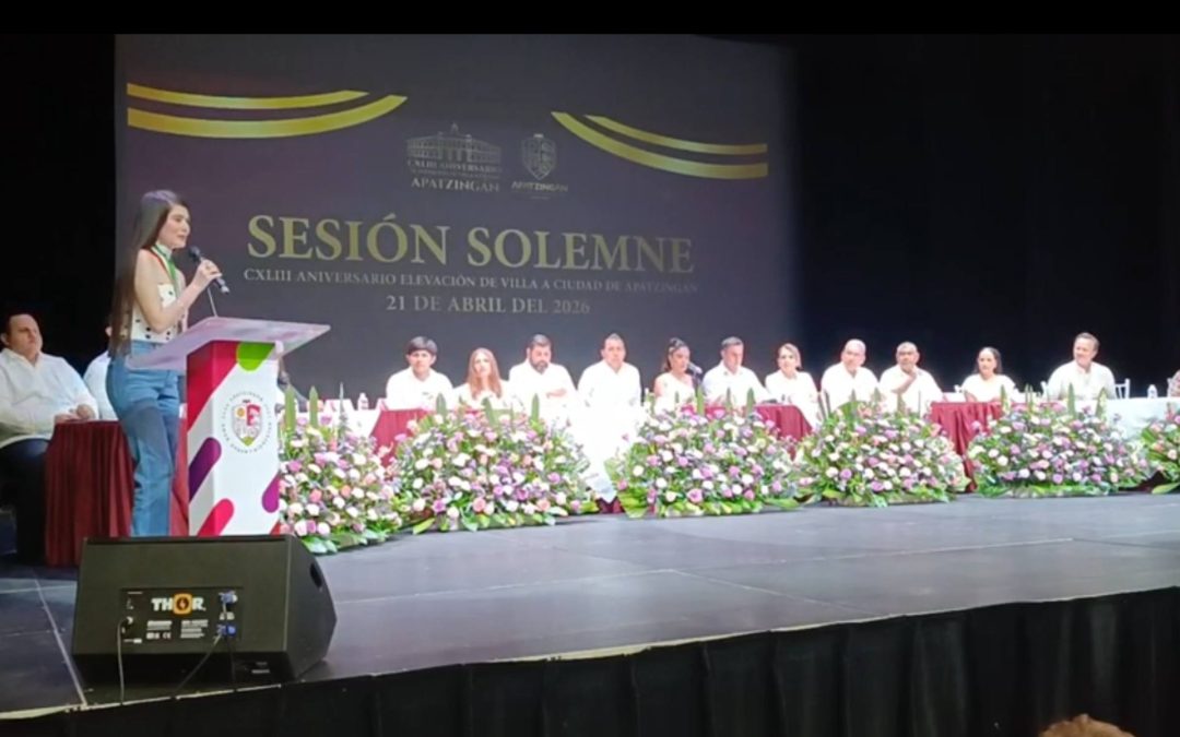 Ayuntamiento de Apatzingán condecora a Ashley Mendoza Acevedo, con el Mérito Juvenil 2026.